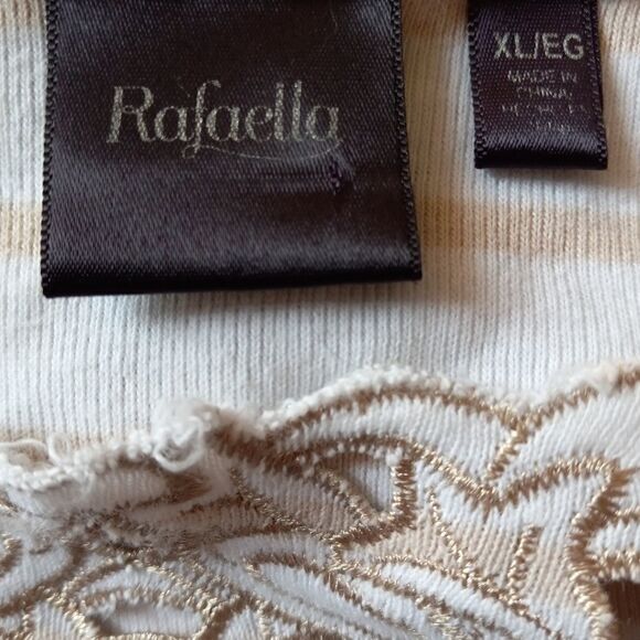Tshirt with lace in the front by Rafaella size XL/EG - Picture 7 of 8